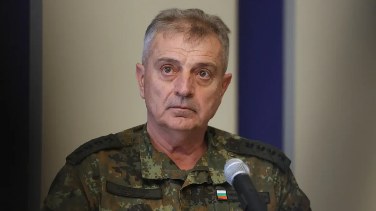 Адмирал Емил Ефтимов: Не сме във война. Защитени сме!