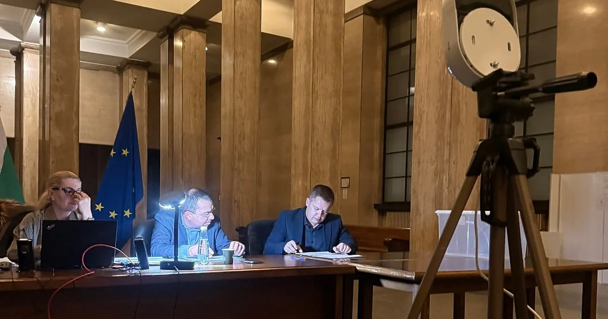 На тъмно – буквално и преносно. Или как в София преброиха гласовете на прокурорите за ВСС