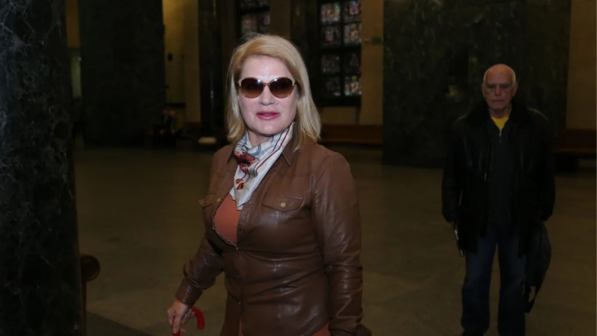 ;Действайте, ще ви бъде платено; – по телефона на Соня Колтуклиева преди бутането