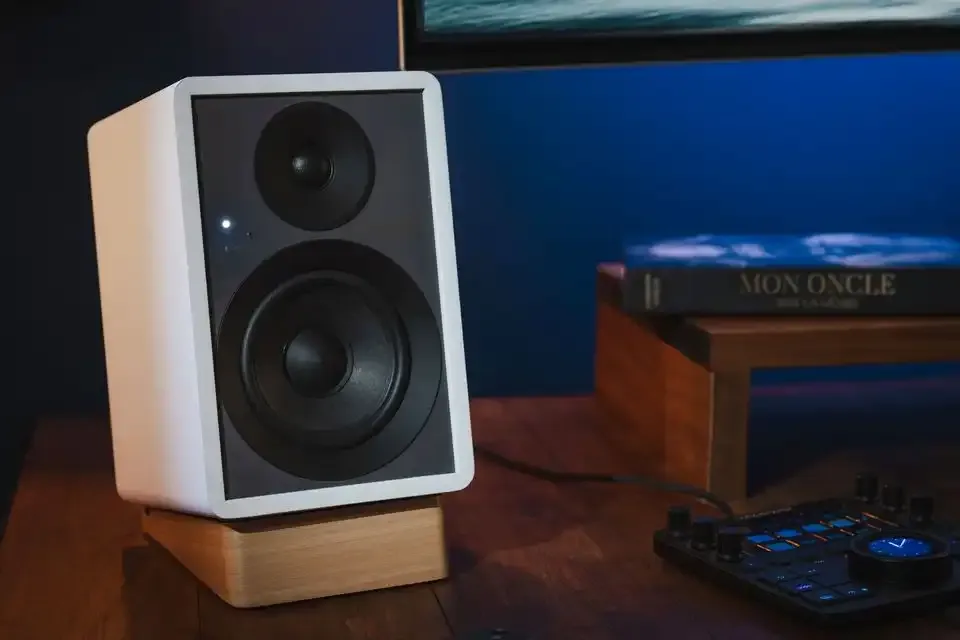 Японският Hi-Fi се завръща с нови активни тонколони Onkyo