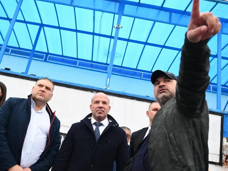 Керязов инспектира спортни обекти в Плевен и Ловеч