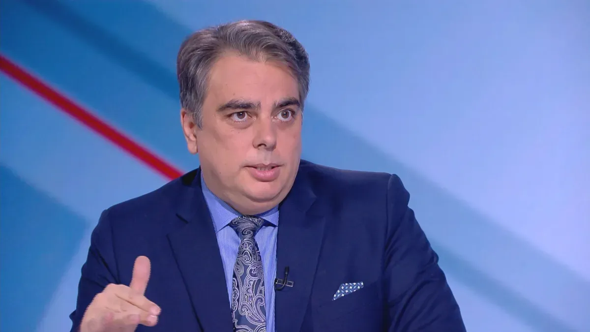 Асен Василев отрече договорки и атакува „Прогресивна България“