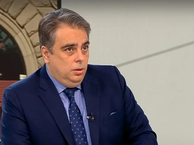 Асен Василев: Радев предизвика дипломатичеки скандал в Румъния заради думите си за кораба