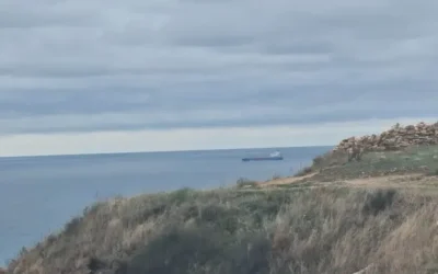 Контейнерите от потъналия кораб в Черно море крият риск от замърсяване