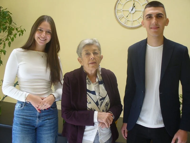 Иванка Сотирова: В децата ни има натрупани мълчания – трябва да ги взривим. Стрес вкъщи и “много изпити” виновни за агресията им