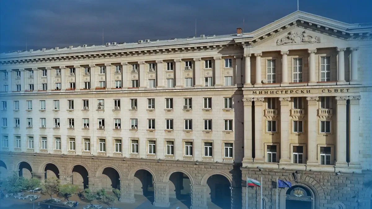 Правителствената информационна служба премахва публикациите с изявлението на Румен Радев, след като ЦИК не установи нарушение