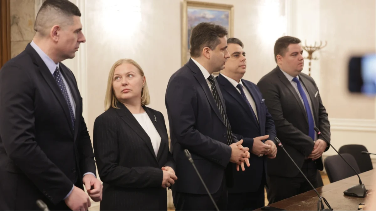 Йорданова: Комисията по помилване на Радев е предложила помилването на Огнян Атанасов