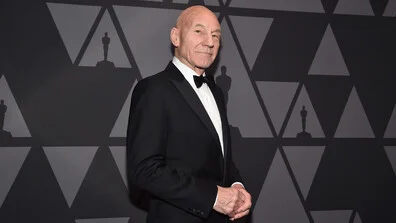 „Гигант, легенда сред мъжете, възхитителен и несравним“: Незаличимата следа, която сър Патрик Стюарт оставя в киното (СНИМКИ)