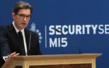 Иран и Русия засилват хибридните си атаки във Великобритания