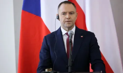 Навроцки свиква спешни консултации заради кризата в Полша