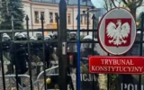 Напрежение в Полша: Полиция в Конституционния съд след опит за нахлуване на демонстранти